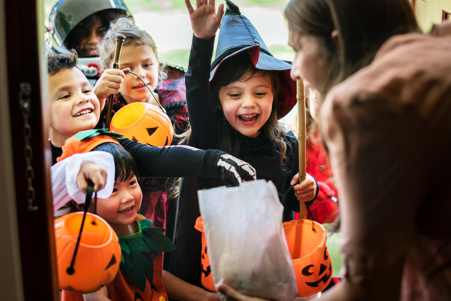 halloween-trick-or-treat